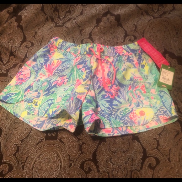 Lilly Pulitzer Pants - Lilly Pulitzer Run Around Shorts in Mermaids Cove
